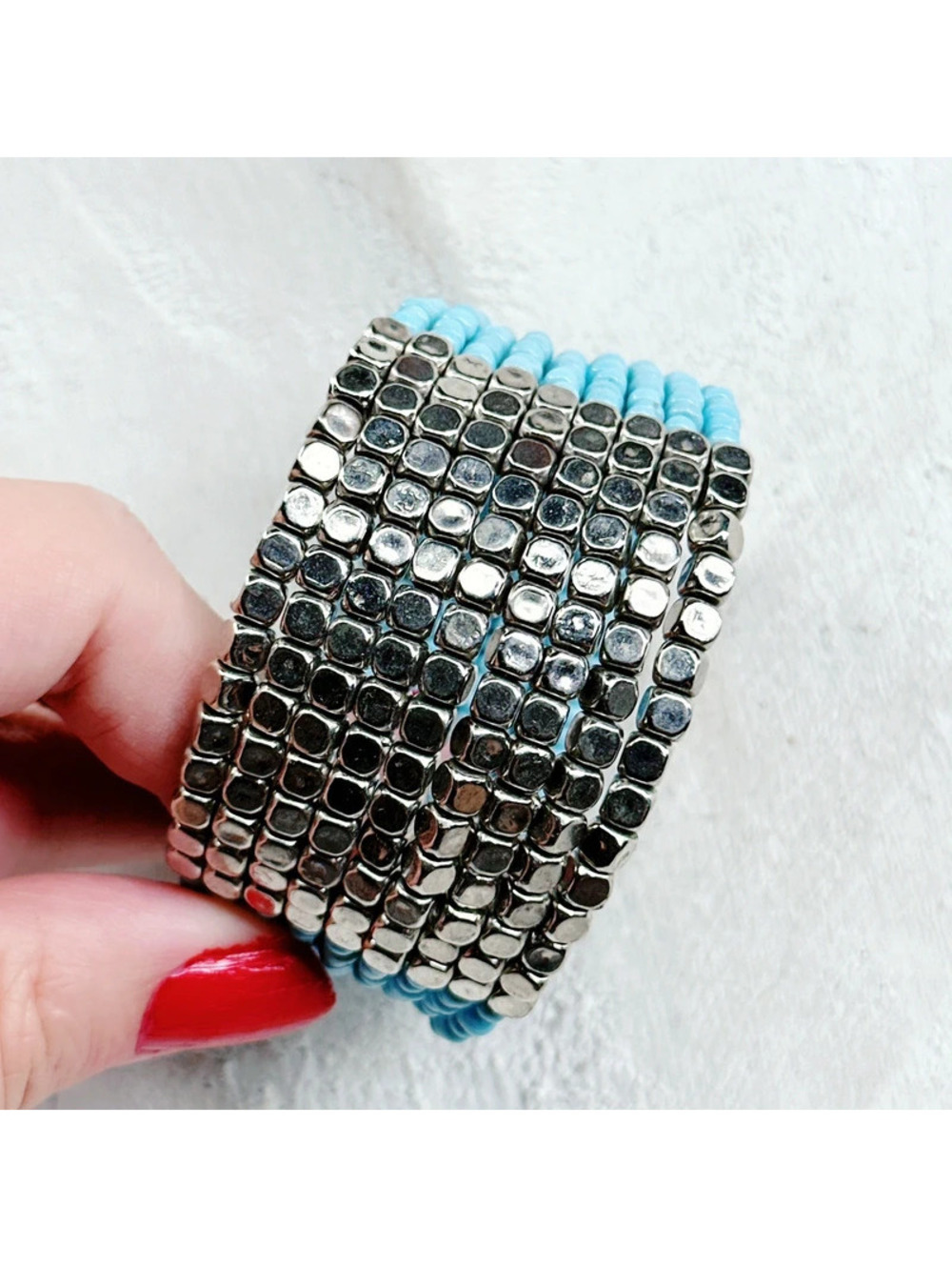 556mc. Blue Seed Bead Bracelet
